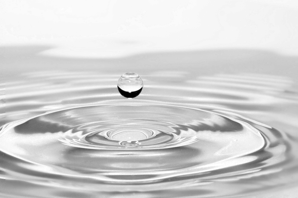 Water-Drop-BW